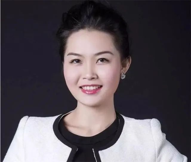 Nữ bồi bàn trình độ tiểu học xuất thân nông thôn và hành trình thành tỷ phú - 1