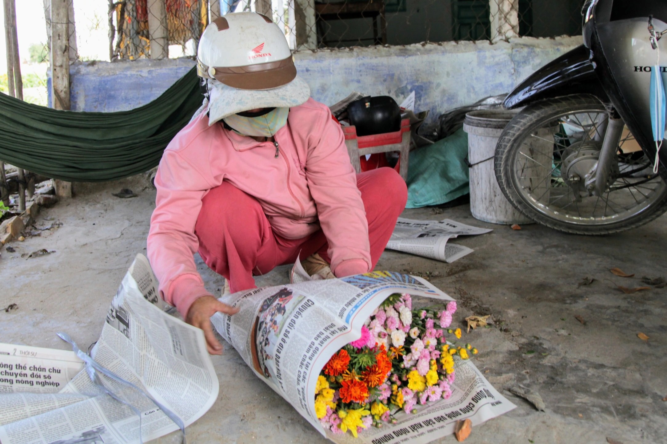 Tết cuối ở làng hoa Mỹ Bình trước khi nhường đất xây khu đô thị - 4