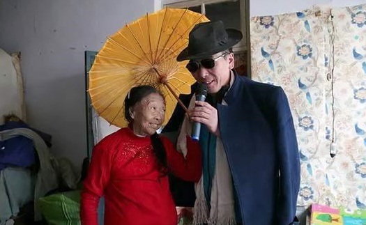 Chuyện tình khó tin của chàng trai tân với người phụ nữ hơn 32 tuổi - 2