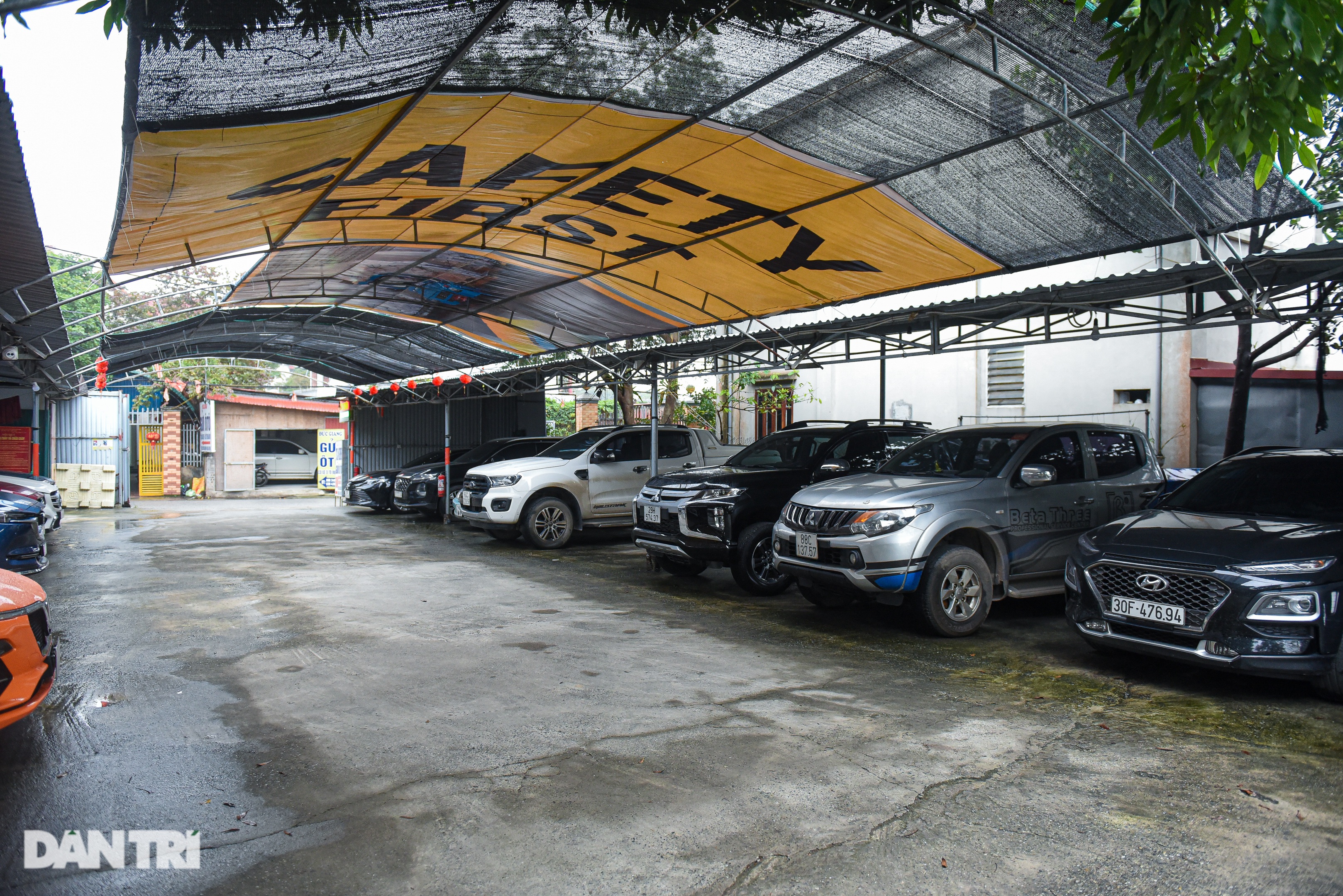 Lạ lùng ngôi làng ở Hà Nội dân đổi đời nhờ trắng đêm canh… ô tô - 9