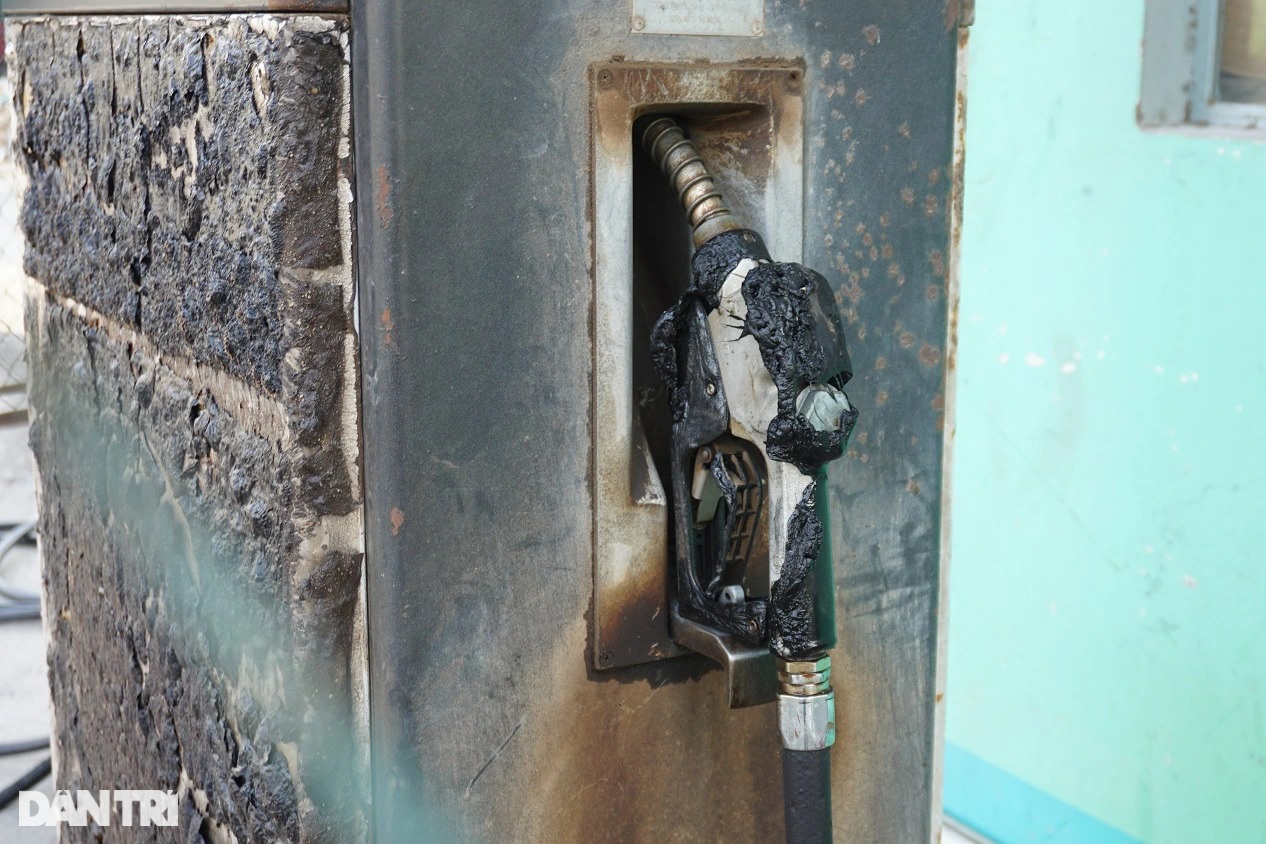 Tài xế dũng cảm lái chiếc xe cháy: Cây xăng phát nổ thì cả khu cháy hết! - 5