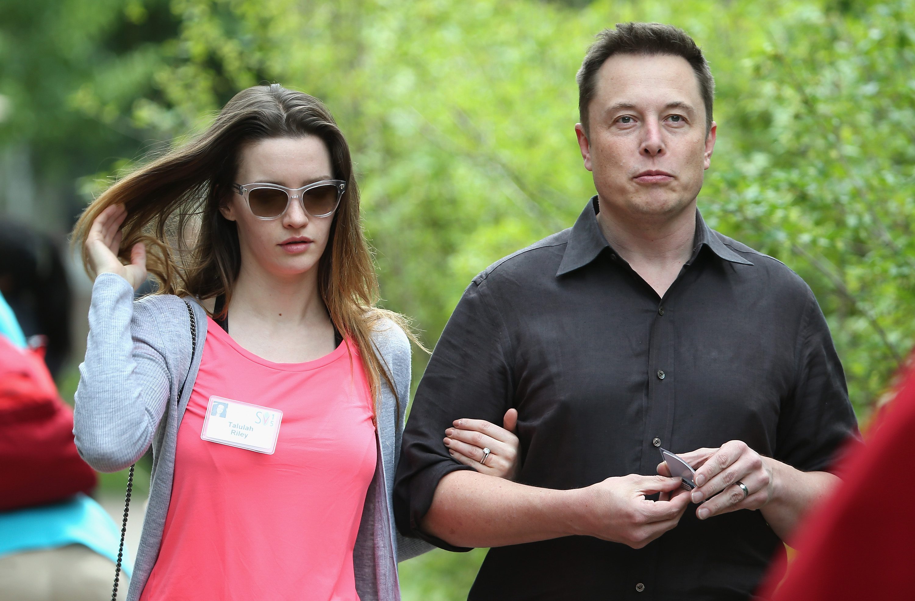 Elon Musk: Giàu nhất thế giới, sợ nhất cô đơn, chuyên hẹn hò sao showbiz - 10