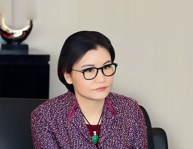 Từ cô bé nghèo, nghỉ học ở tuổi 15 thành tỷ phú giàu bậc nhất Trung Quốc - 5