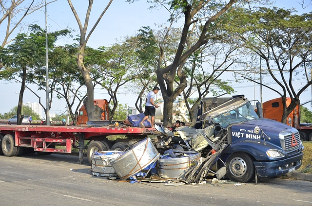 Quán triệt các văn kiện Hội nghị Trung ương 7