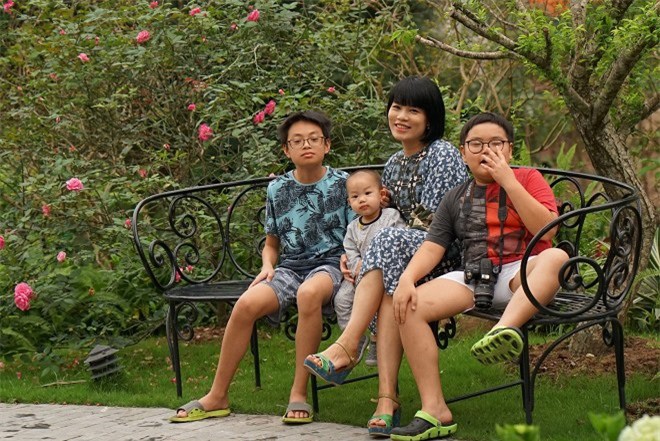 The wife of Meritorious Artist Xuan Bac: I don't use my children to ask for likes - 3