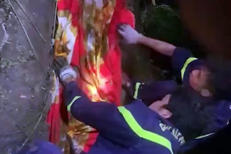 Stuck in the sewer, 15-year-old boy died - 1