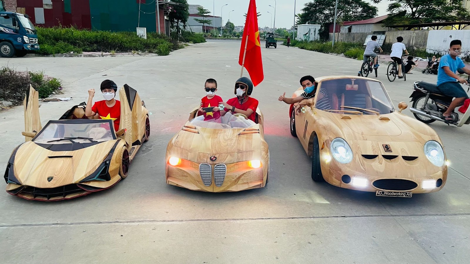 The father in Bac Ninh spends 200 million dong turning an old car into a unique tank - 7