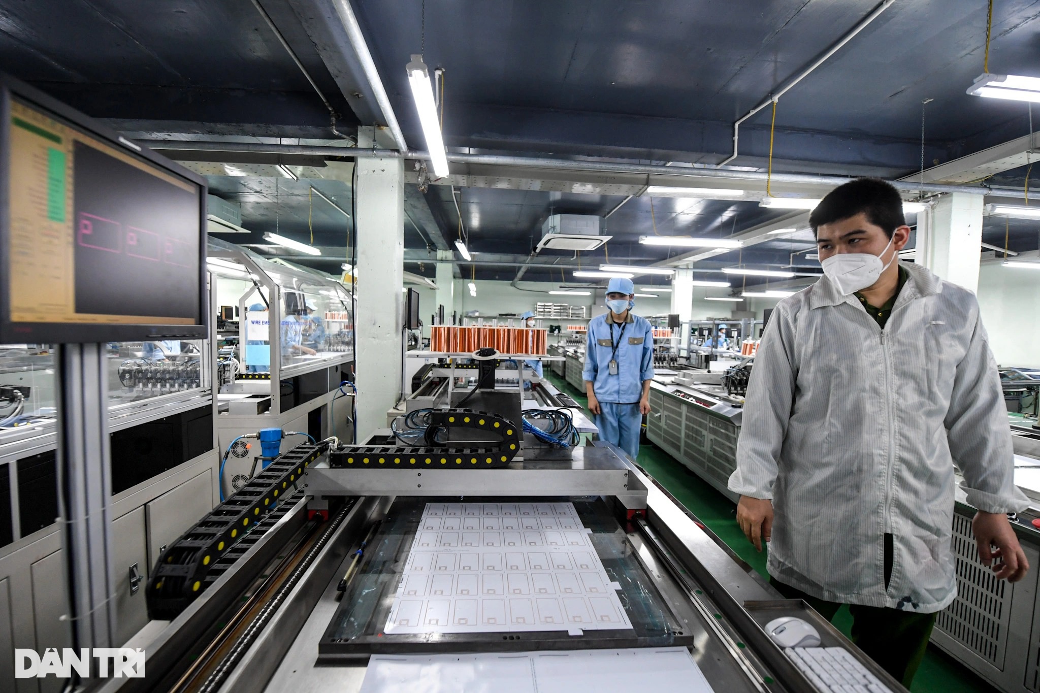 Khám phá bên trong nhà máy sản xuất căn cước công dân gắn chip - 3 Khám phá bên trong nhà máy sản xuất căn cước công dân gắn chip - 3