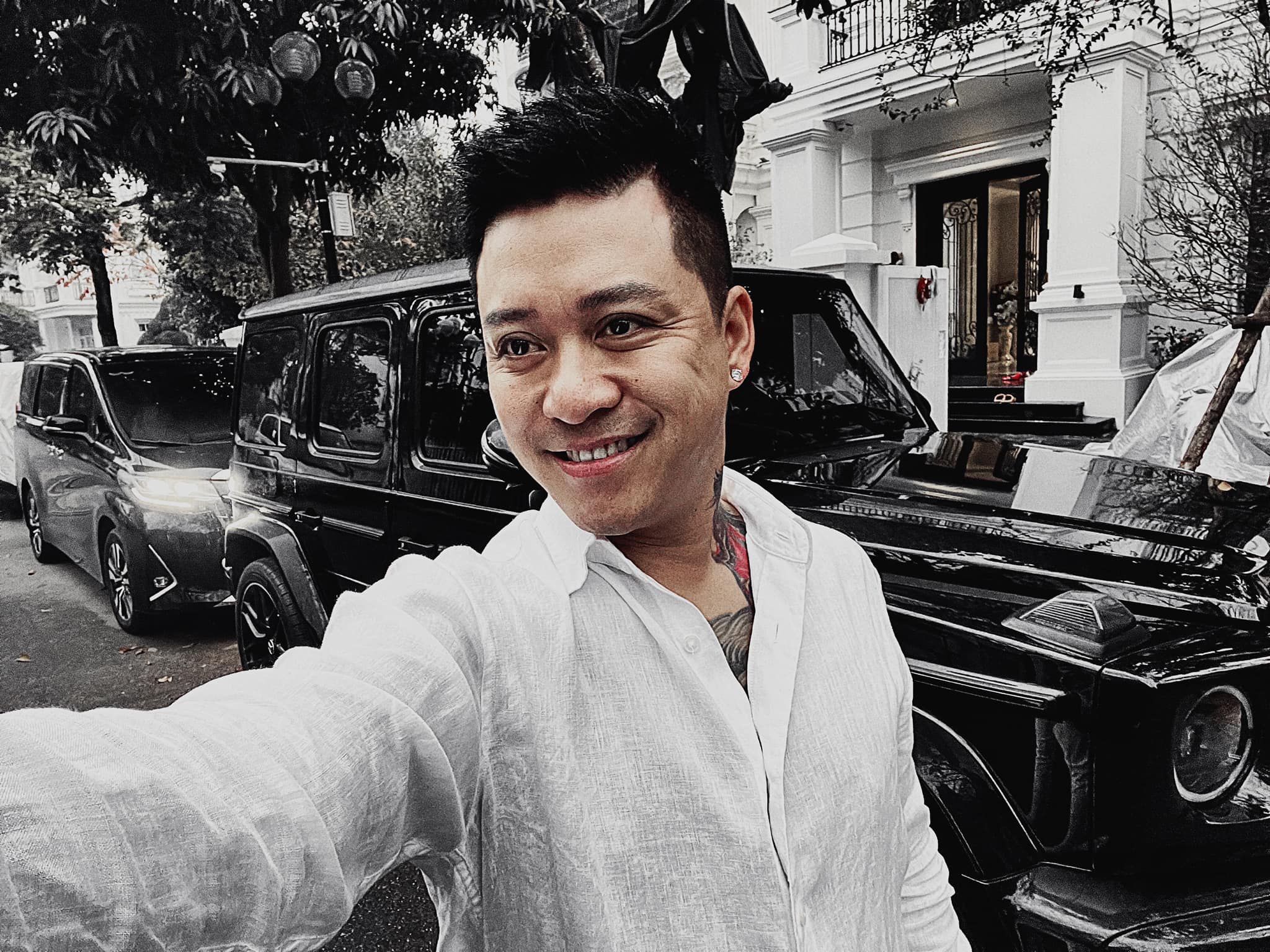 Chiều vợ như Tuấn Hưng: Tặng biệt thự 50 tỷ đồng, gọi yêu là Chủ tịch - 4 Chiều vợ như Tuấn Hưng: Tặng biệt thự 50 tỷ đồng, gọi yêu là Chủ tịch - 4