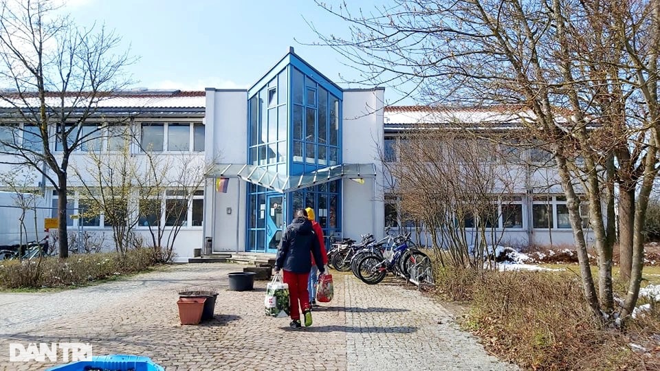 Cuộc sống bên trong trại tị nạn, nhà container của người Việt rời Ukraine - 2