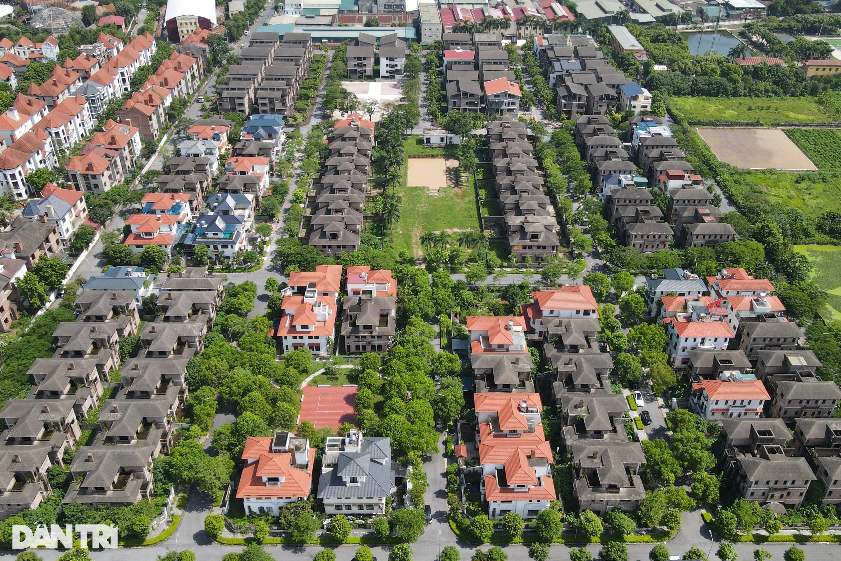 Biệt thự bỏ hoang ở Hà Nội được hét giá khiến đại gia cũng than bỏng tay - 2