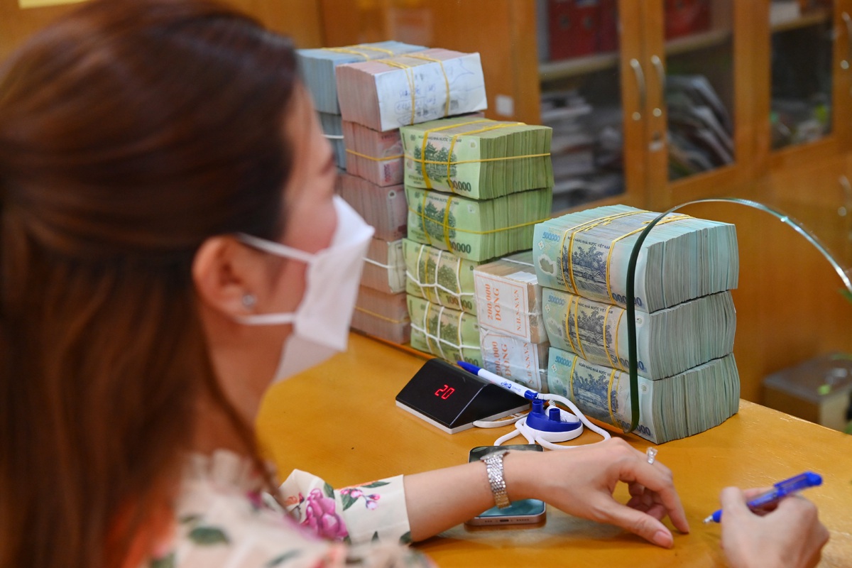 Ngân hàng ồ ạt báo lãi khủng, có lo nguy cơ ảo vì một chi tiết? - 3