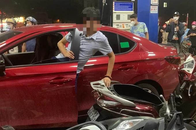 Khởi tố vụ án ô tô tông 8 người trong cây xăng ở Hà Nội - 1