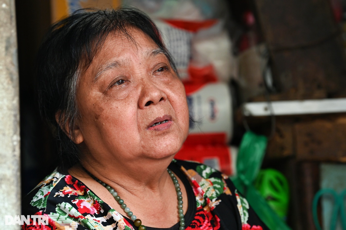 Chuyện đời buồn của gia đình ba thế hệ sống trong căn nhà 6m2 ở Hà Nội - 6