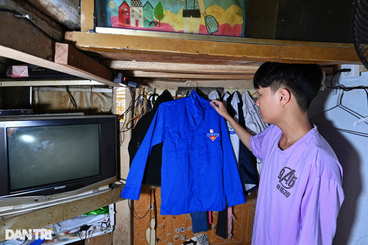 Chuyện đời buồn của gia đình ba thế hệ sống trong căn nhà 6m2 ở Hà Nội - 10