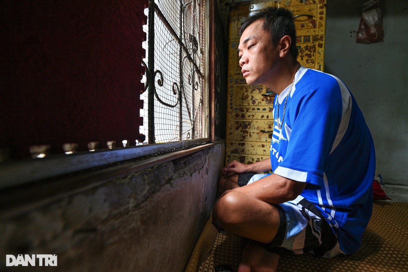 Chuyện đời buồn của gia đình ba thế hệ sống trong căn nhà 6m2 ở Hà Nội - 12