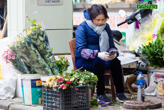 Cảnh vắng vẻ đìu hiu chưa từng có ở khu chợ sắm Tết của nhà giàu Hà Nội - 8