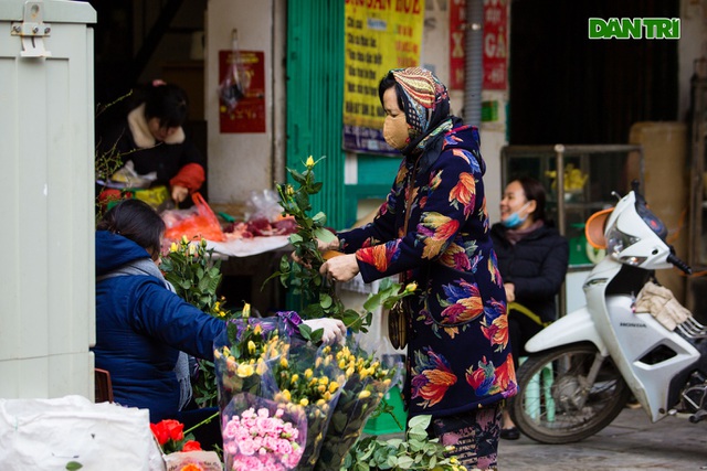 Cảnh vắng vẻ đìu hiu chưa từng có ở khu chợ sắm Tết của nhà giàu Hà Nội - 9