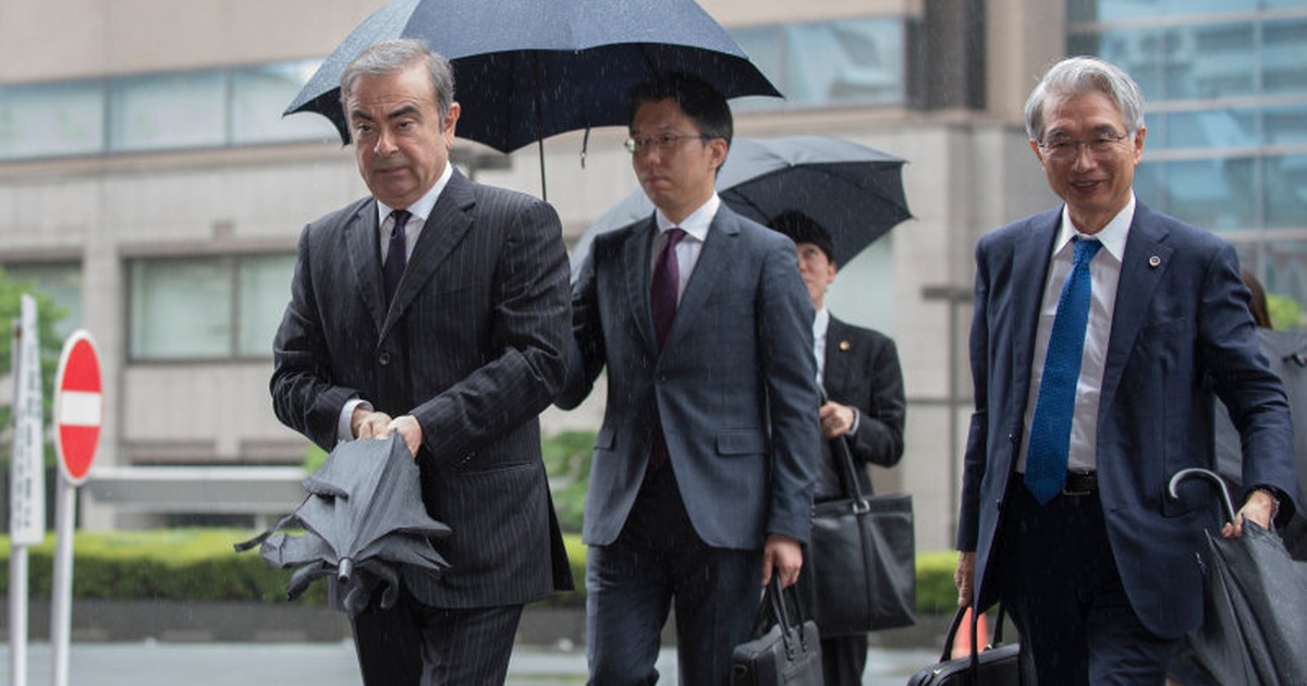 Cựu chủ tịch Nissan bị Interpol truy nã