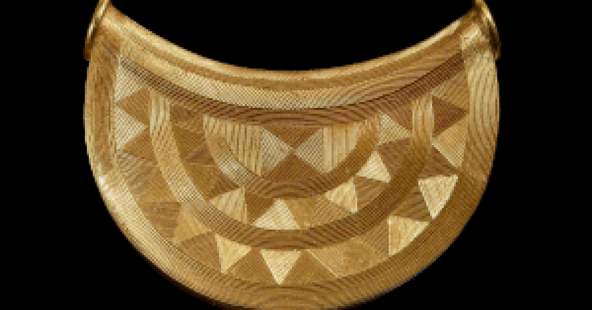 Mặt dây chuyền bằng vàng ròng niên đại 3.000 năm tuổi có giá 7,5 tỷ đồng