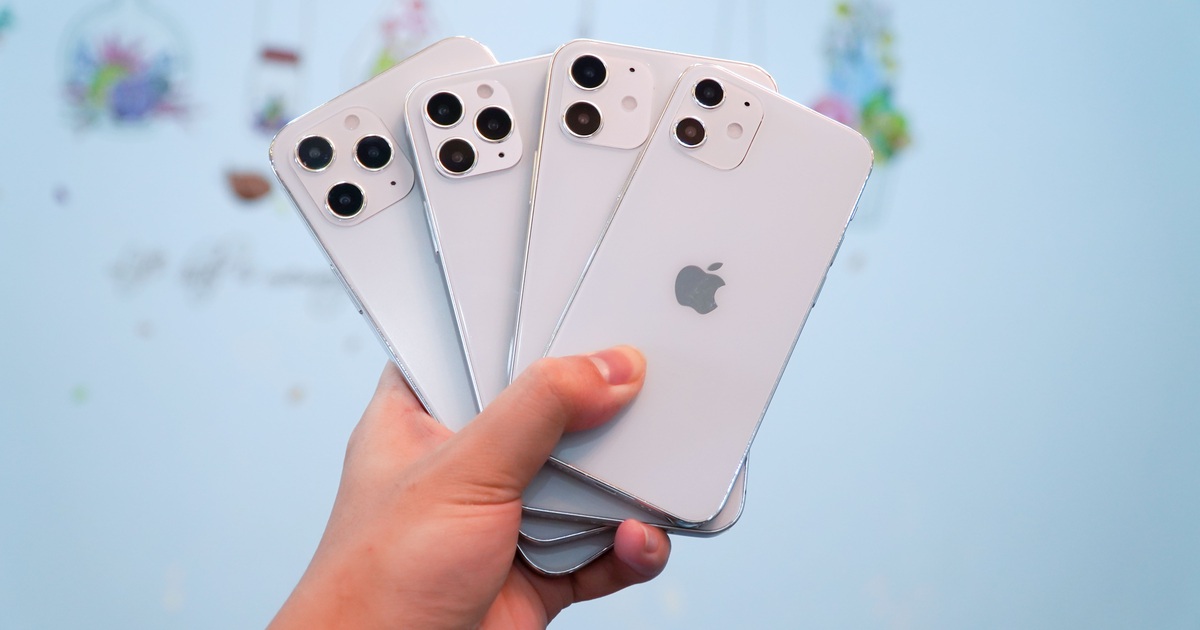 Xuất hiện mô hình 4 chiếc iPhone 12 tại Việt Nam
