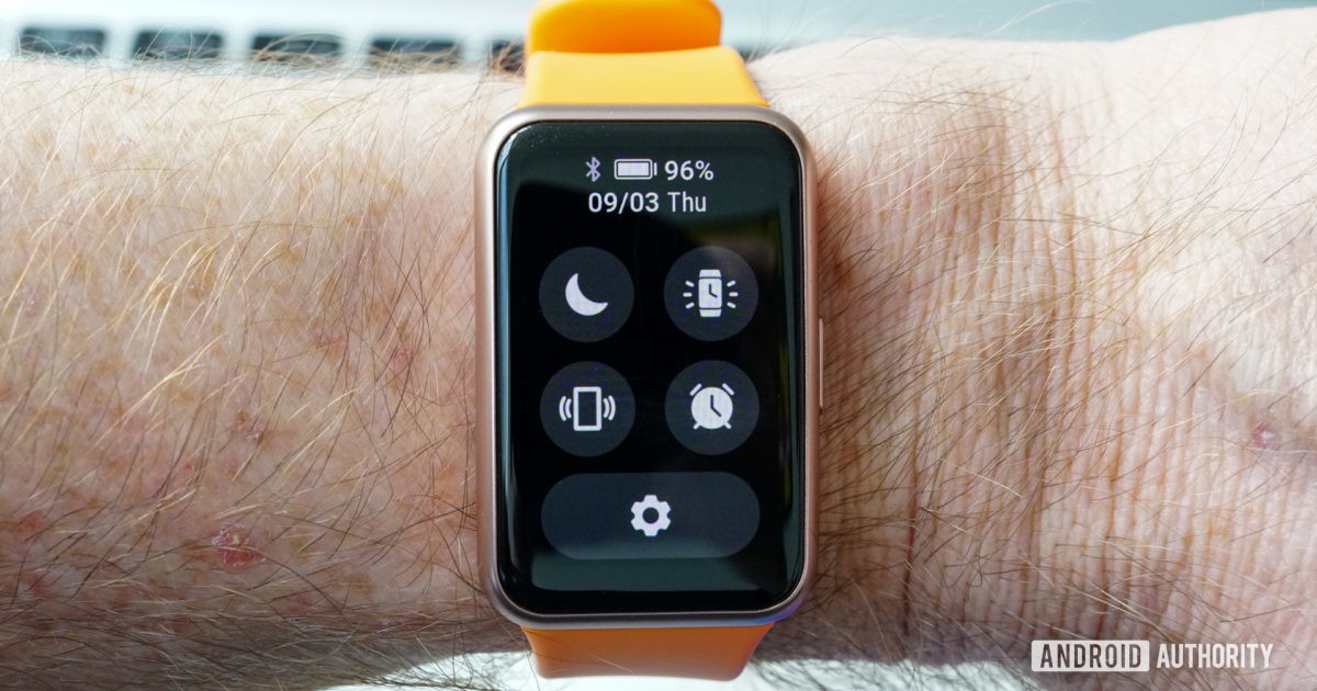 Huawei ra mắt đồng hồ giống Apple Watch tại IFA 2020