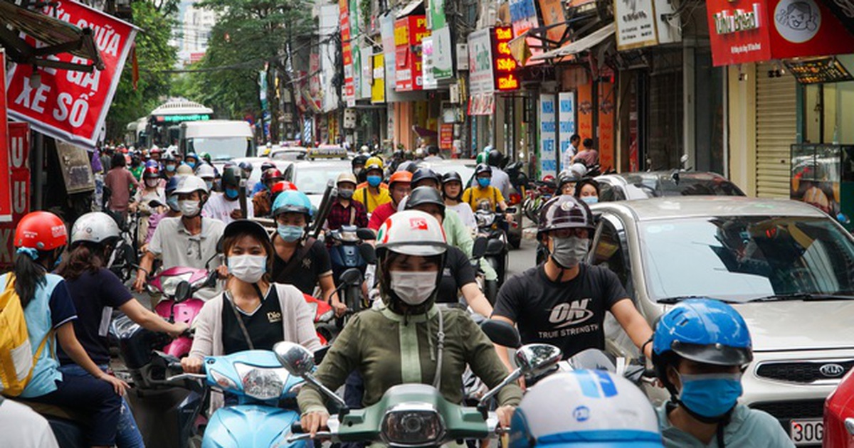 Giá nhà ở 'nhảy múa' từng ngày, cao hơn 17 lần thu nhập lao động phổ thông