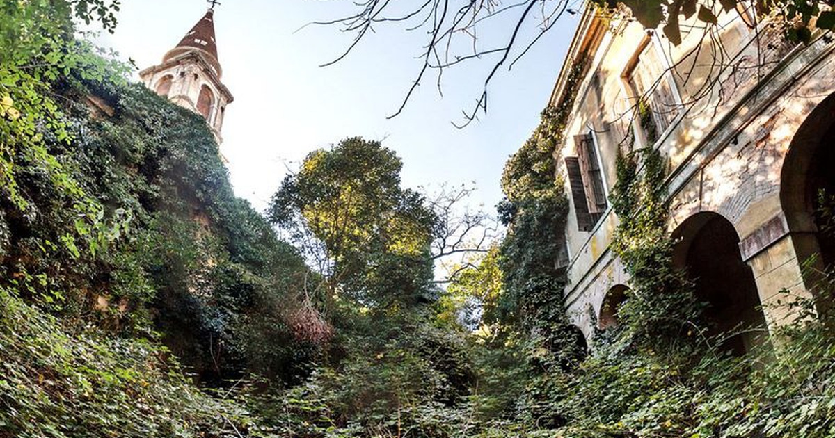 Ớn lạnh khám phá đảo 'ma ám' bị bỏ hoang hàng thập kỷ ở Italia