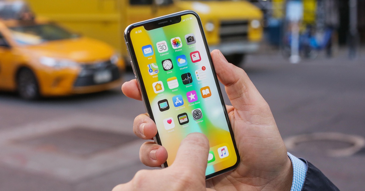 iPhone X hàng bãi giá hơn 7 triệu đồng ồ ạt về Việt Nam dịp cuối năm