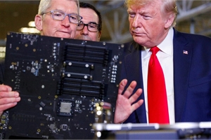 Chiếc máy tính trị giá gần 140 triệu đồng được CEO Apple tặng ông Trump