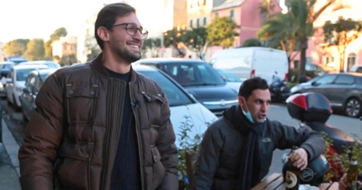 Chàng trai tội nghiệp 'hóa điên' vì lỡ vứt tấm vé số trúng thưởng