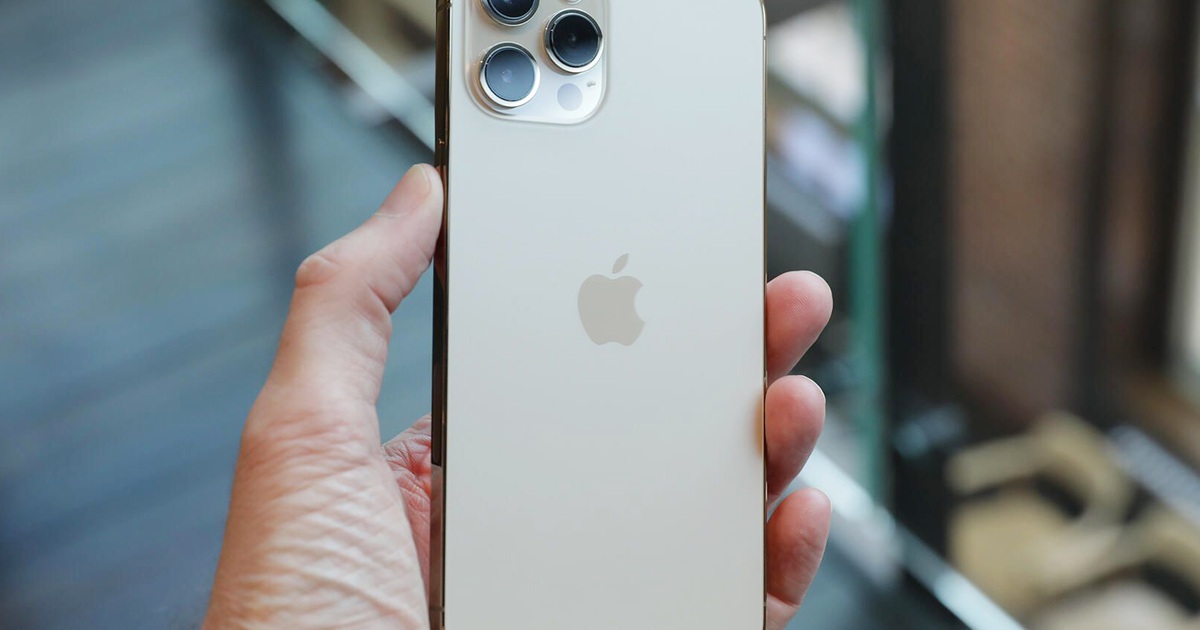 iPhone 12 Pro Max cũ xuất hiện tại Việt Nam, giá vẫn quá cao