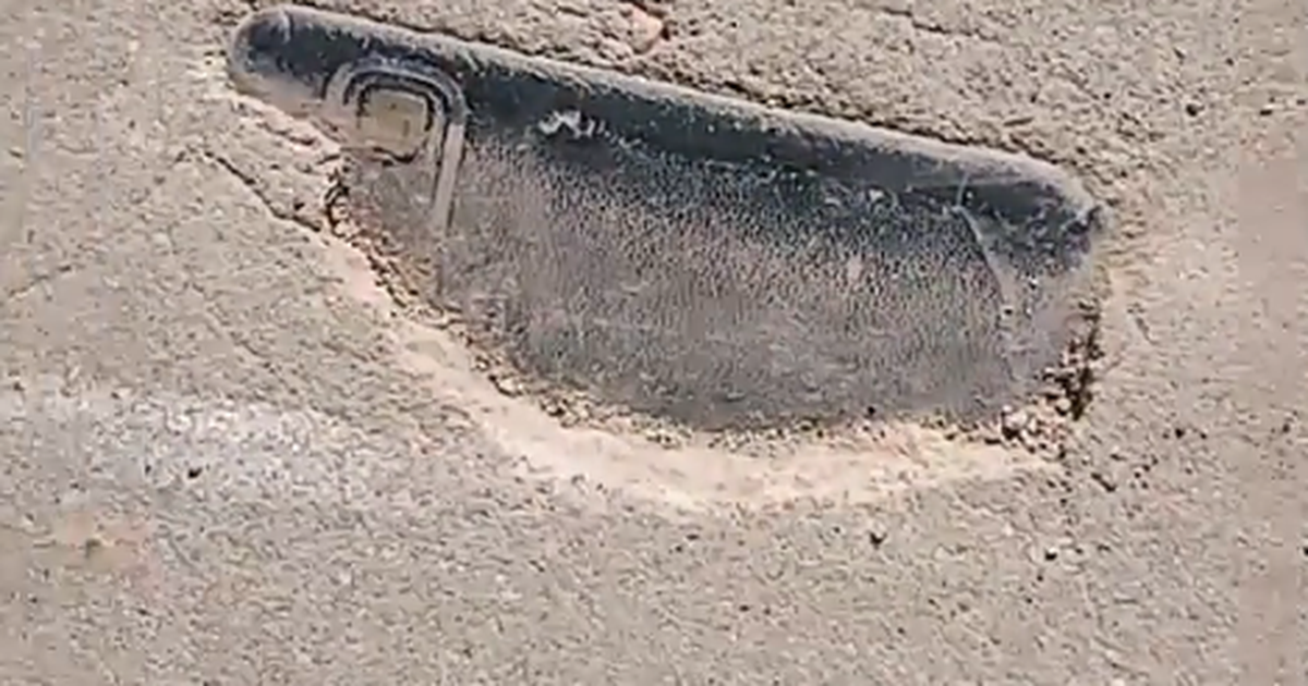 Tìm thấy điện thoại bị thất lạc sau 3 năm ở nơi không ai ngờ đến