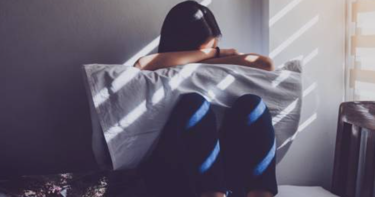 Cách vượt qua cảm xúc tiêu cực sau ly hôn