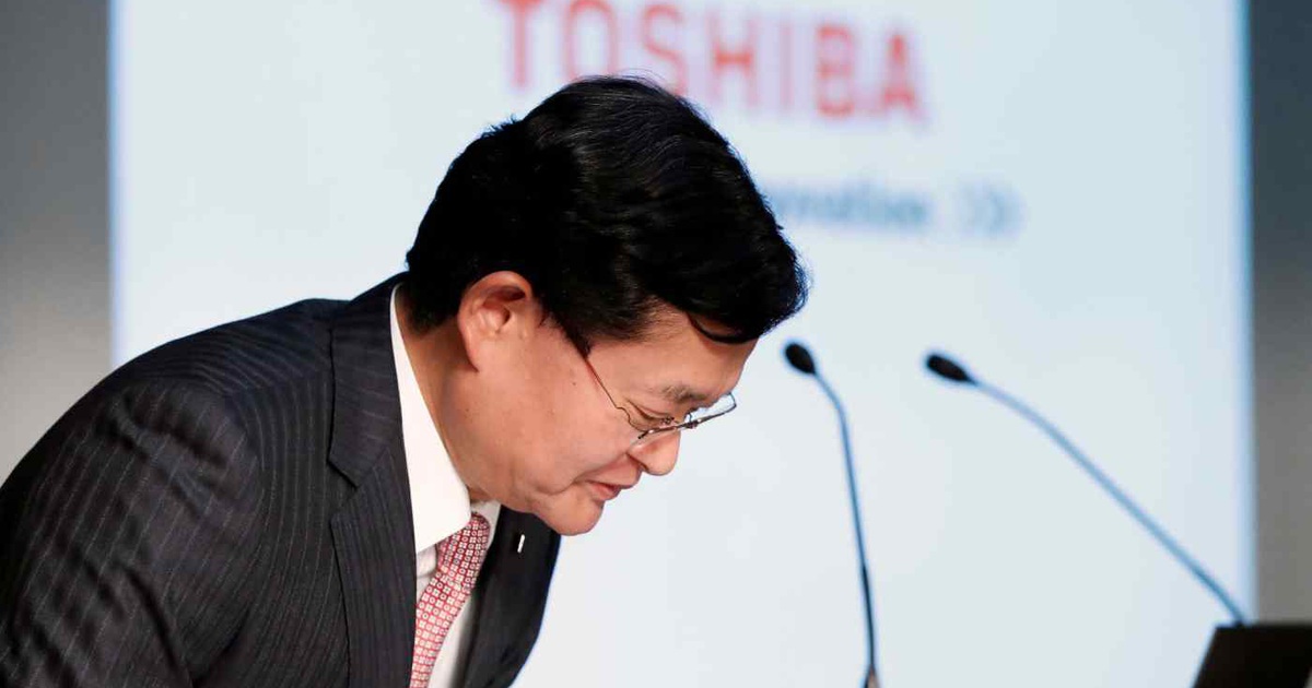 CEO Toshiba xin từ chức trước thềm 