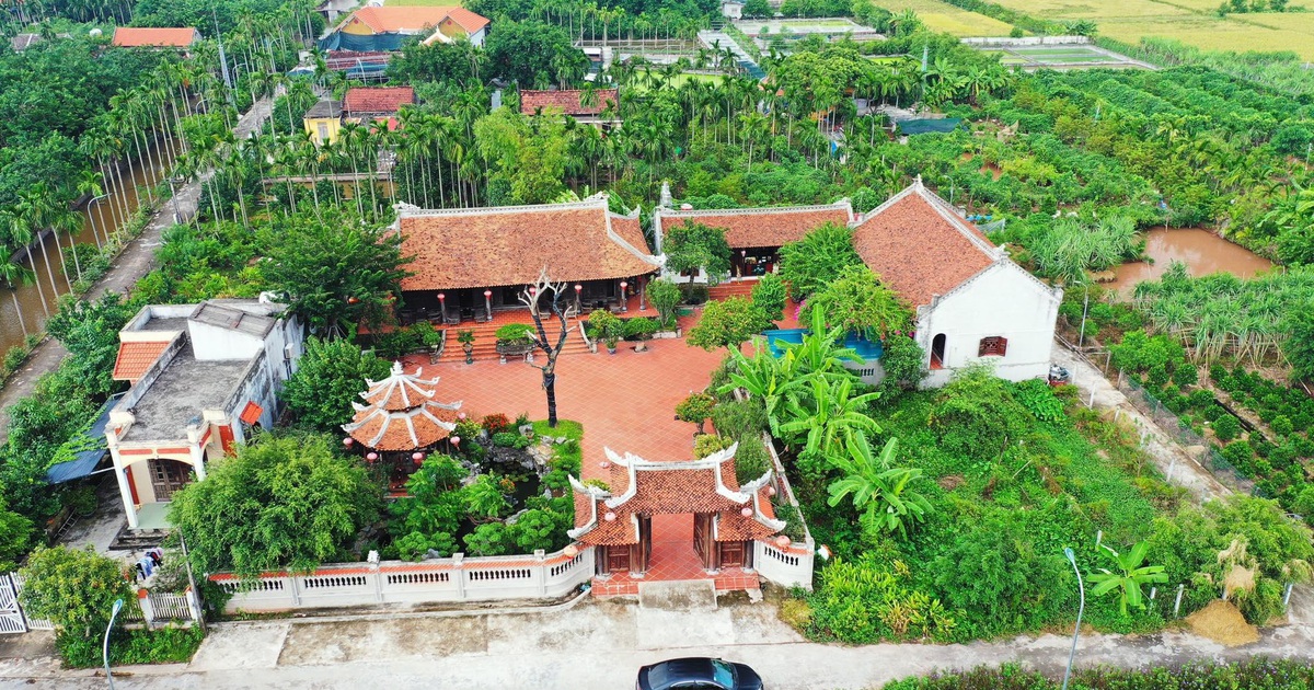 'Biệt phủ' 1.700m2 toàn cây cảnh bạc tỷ của gia đình ở Nam Định