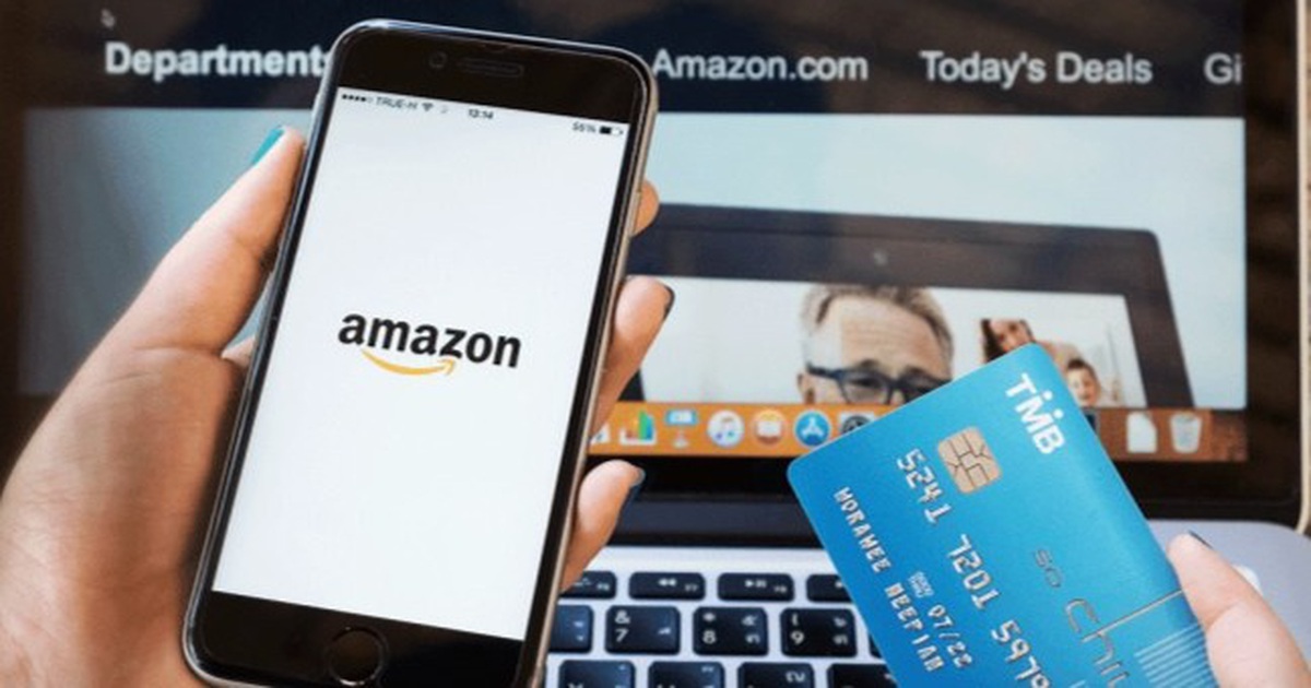 Đặt mua nước súc miệng trên Amazon, bất ngờ nhận được smartphone