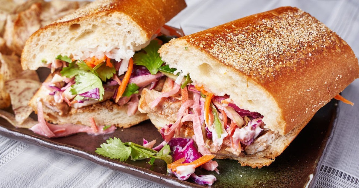 'Chảy nước miếng' với bánh mì Việt siêu ngon ở New York