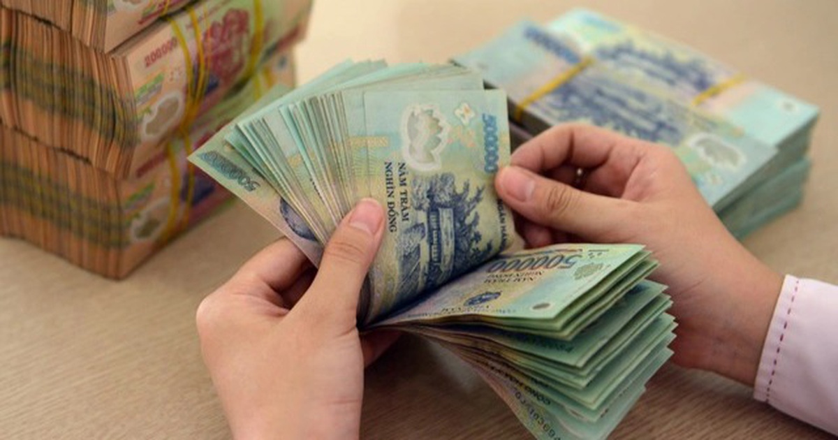 Bất ngờ lãi suất tiết kiệm nhảy vọt lên 8,2%/năm , trái phiếu gần 20%