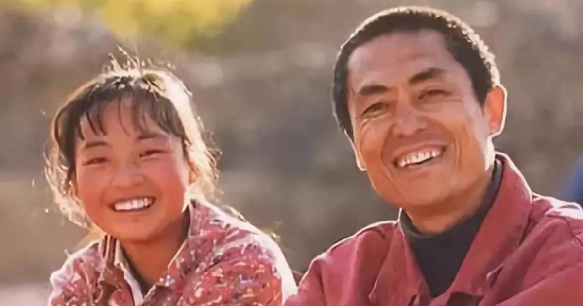 Cú bẻ lái bất ngờ của ‘cô gái nuôi lợn’ thành sao nhờ Trương Nghệ Mưu