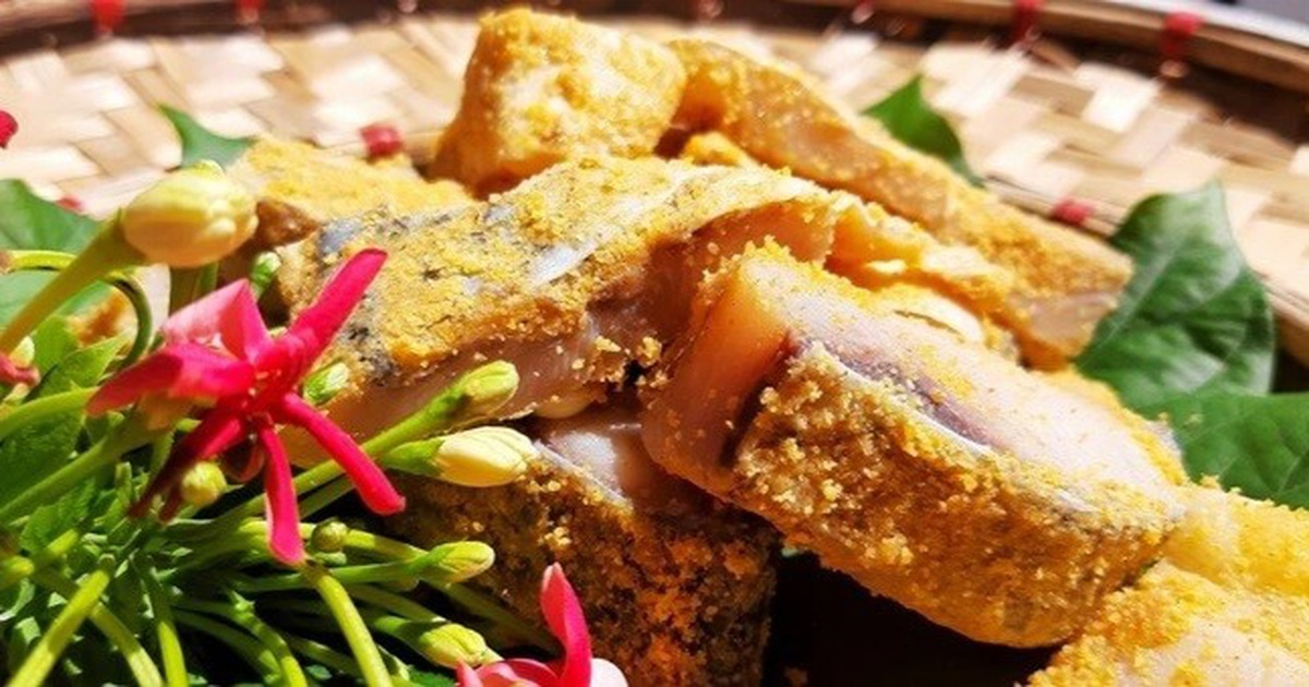 Kỳ công món đặc sản cá 'muối chua' bằng thính gạo ở Vĩnh Phúc