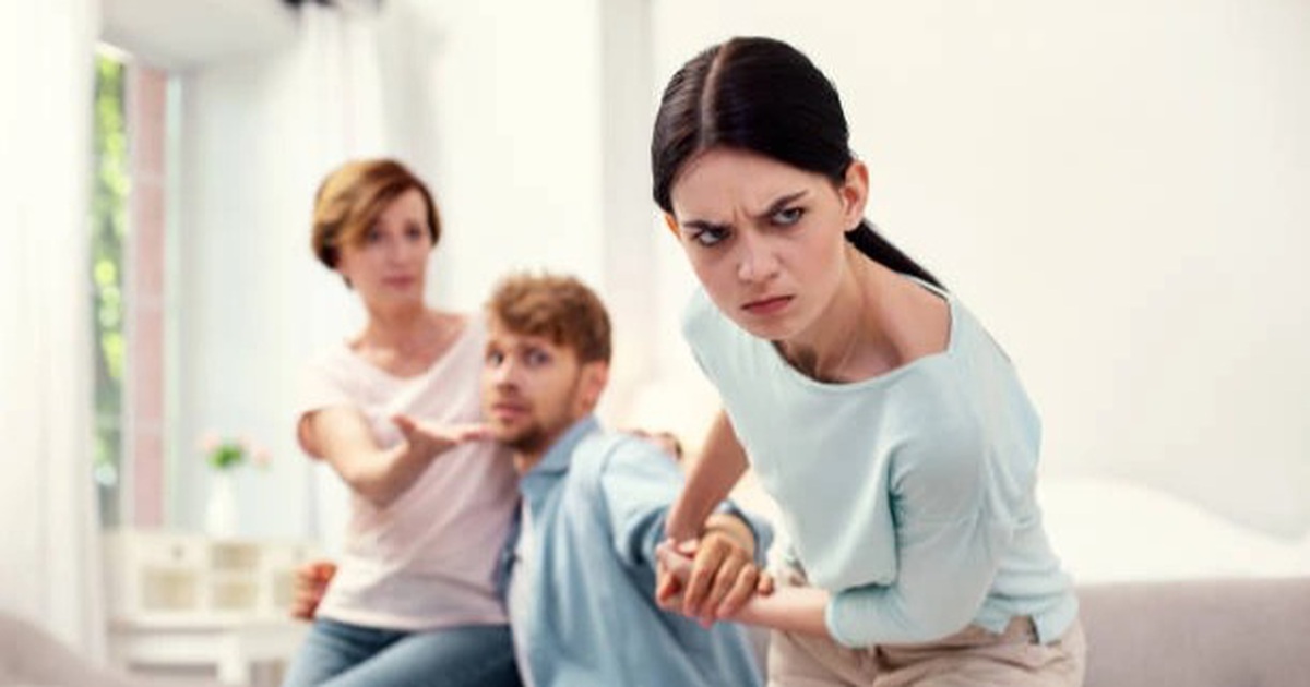 Cách chấm dứt 'cuộc chiến ngầm' với mẹ chồng
