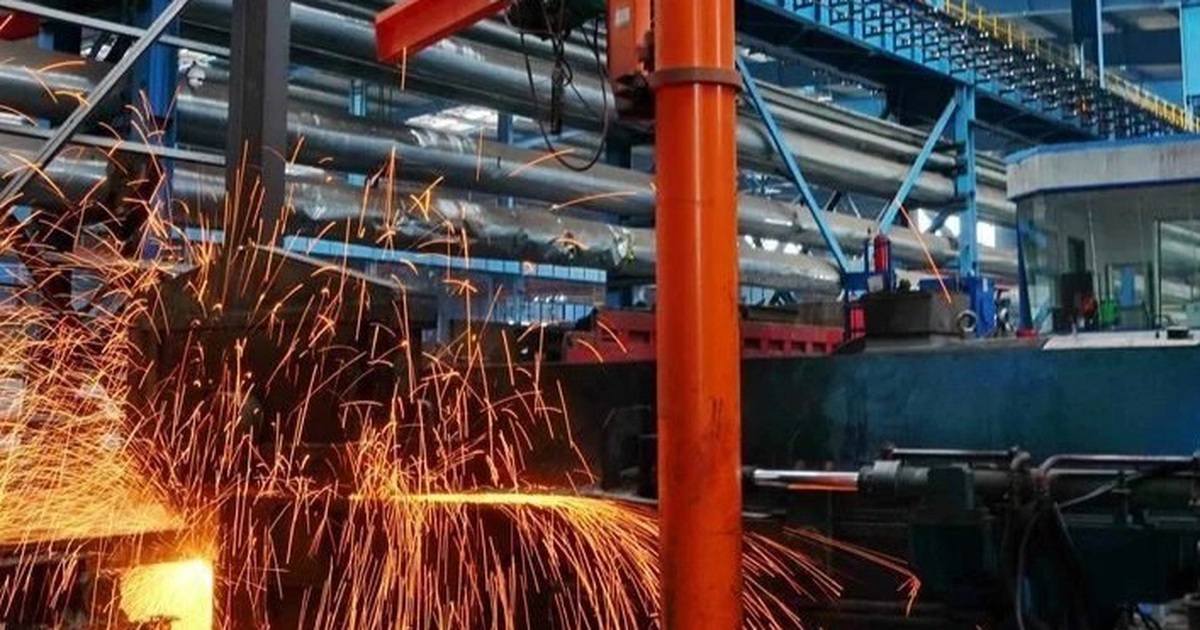 Giá thép trong nước lại lao dốc