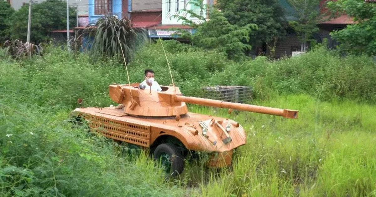 Ông bố ở Bắc Ninh chi 200 triệu đồng 'biến' ô tô cũ thành xe tăng độc đáo
