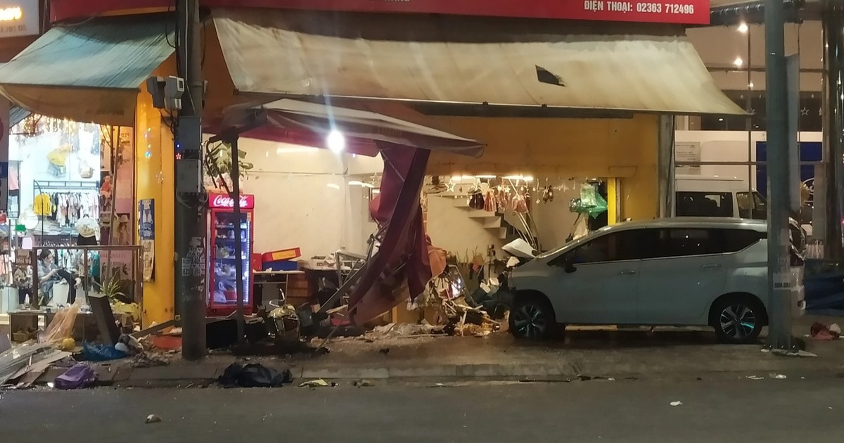 The car crash into the bakery 6 people were injured: The driver was “sticky” with drugs and alcohol