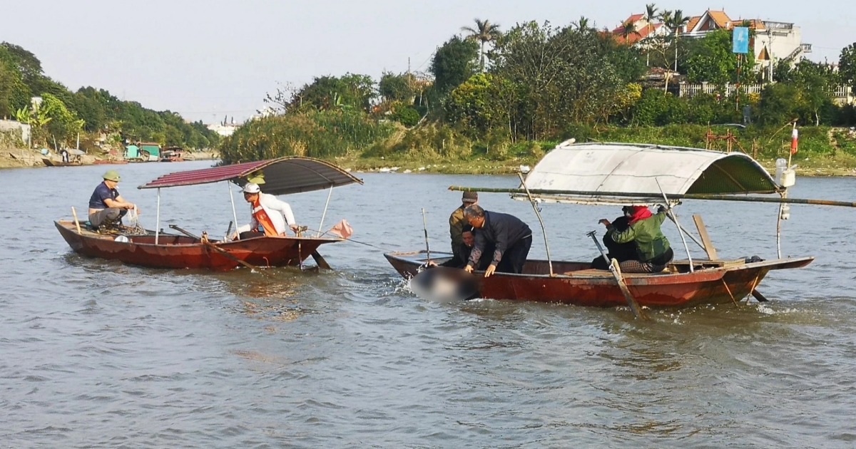 Ký ức ám ảnh của giám đốc bỏ việc đi vớt người tử nạn trên sông ở Thái Bình