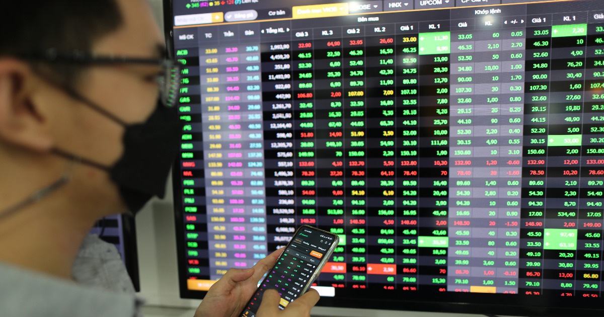 Siêu lợi nhuận như HoSE: Doanh thu 10 đồng, lãi gần 8 đồng