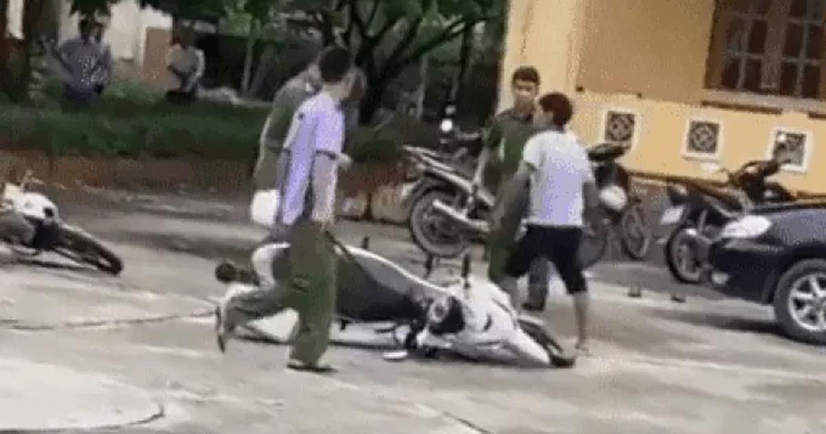 Chủ tịch thị trấn nói về lý do bị chém