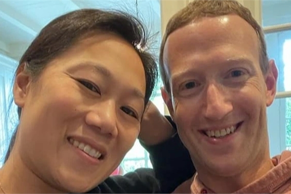 Mark Zuckerberg báo tin vui trong bối cảnh một nửa tài sản đã bị "bốc hơi"