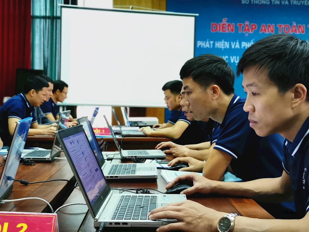 Sở TT&TT, huyện Lập Thạch dẫn đầu về xây dựng chính quyền điện tử tại Vĩnh Phúc